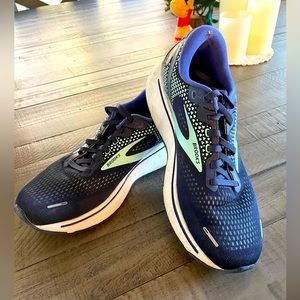 Brooks Ghost 14 - Like new